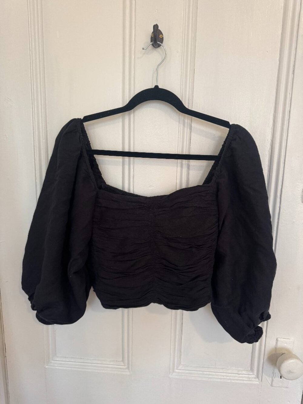 Billow sleeve crop top